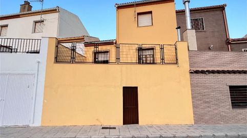 Foto 2 de Casa o xalet en venda a Calle Águila, Baza, Granada