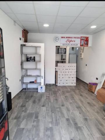 Local comercial en Alquiler en Calle Padre Huesca, 37 en San Lorenzo