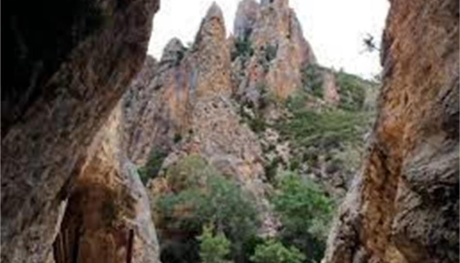 Casa adosada en venta en Calle el Rey, 2, Venta del Moro, Valencia - imagen 1 Foto 1 de Casa adosada en venta en Calle el Rey, 2, Venta del Moro, Valencia