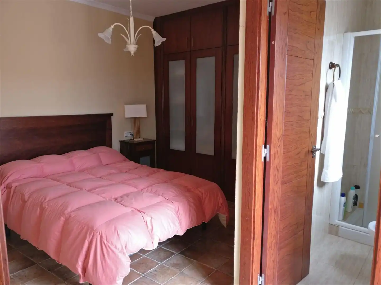 Casa adosada en venta en Calle el Rey, 2, Venta del Moro Habitación de Casa adosada en venta en Venta del Moro con Balcón