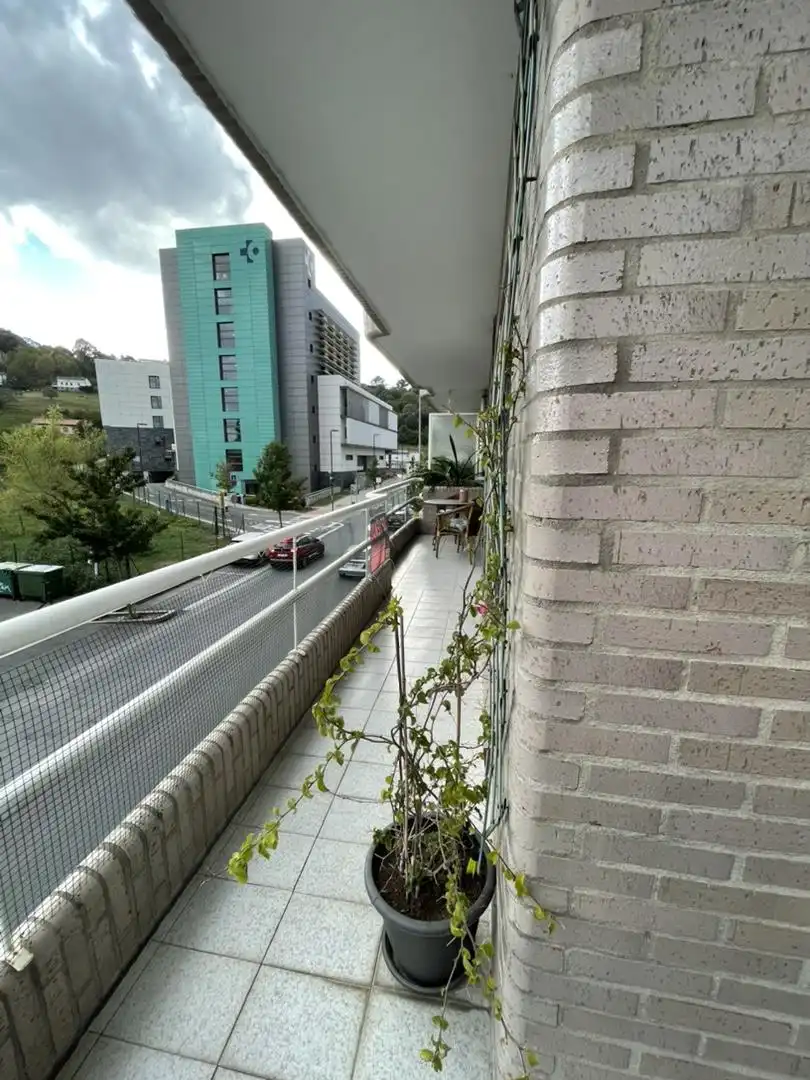 Piso en venta en Barrio Marutze, Urduliz Terraza de Piso en venta en Urduliz con Balcón
