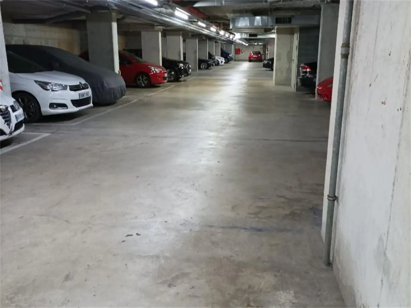 Garaje de alquiler en Carrer Clara Campoamor, La Catalana Parking de Garaje de alquiler en Sant Adrià de Besòs