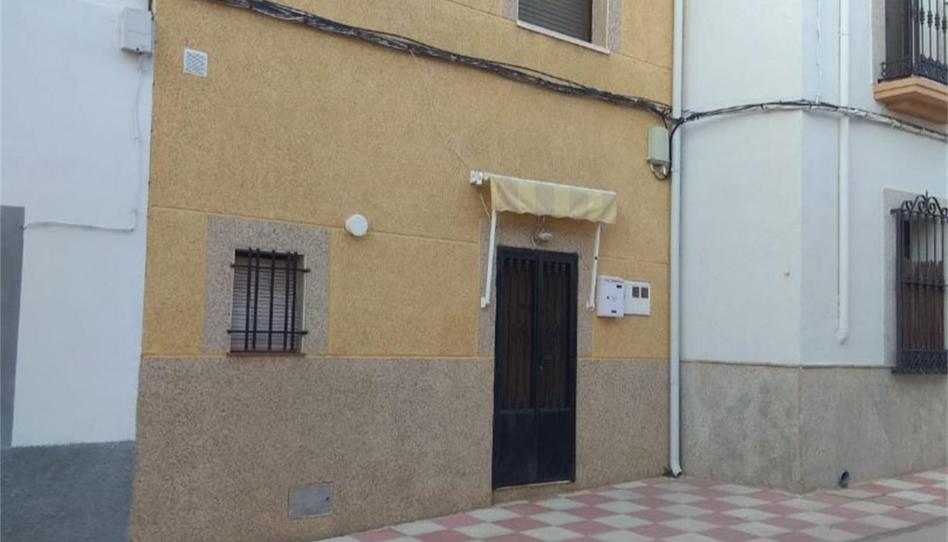 Photo 1 of Single-family semi-detached for sale in Calle Altozano, Aldea del Cano, Cáceres