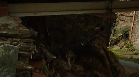 Foto 3 de Casa adosada en venda a Seoane-visantoña, Santiso, A Coruña