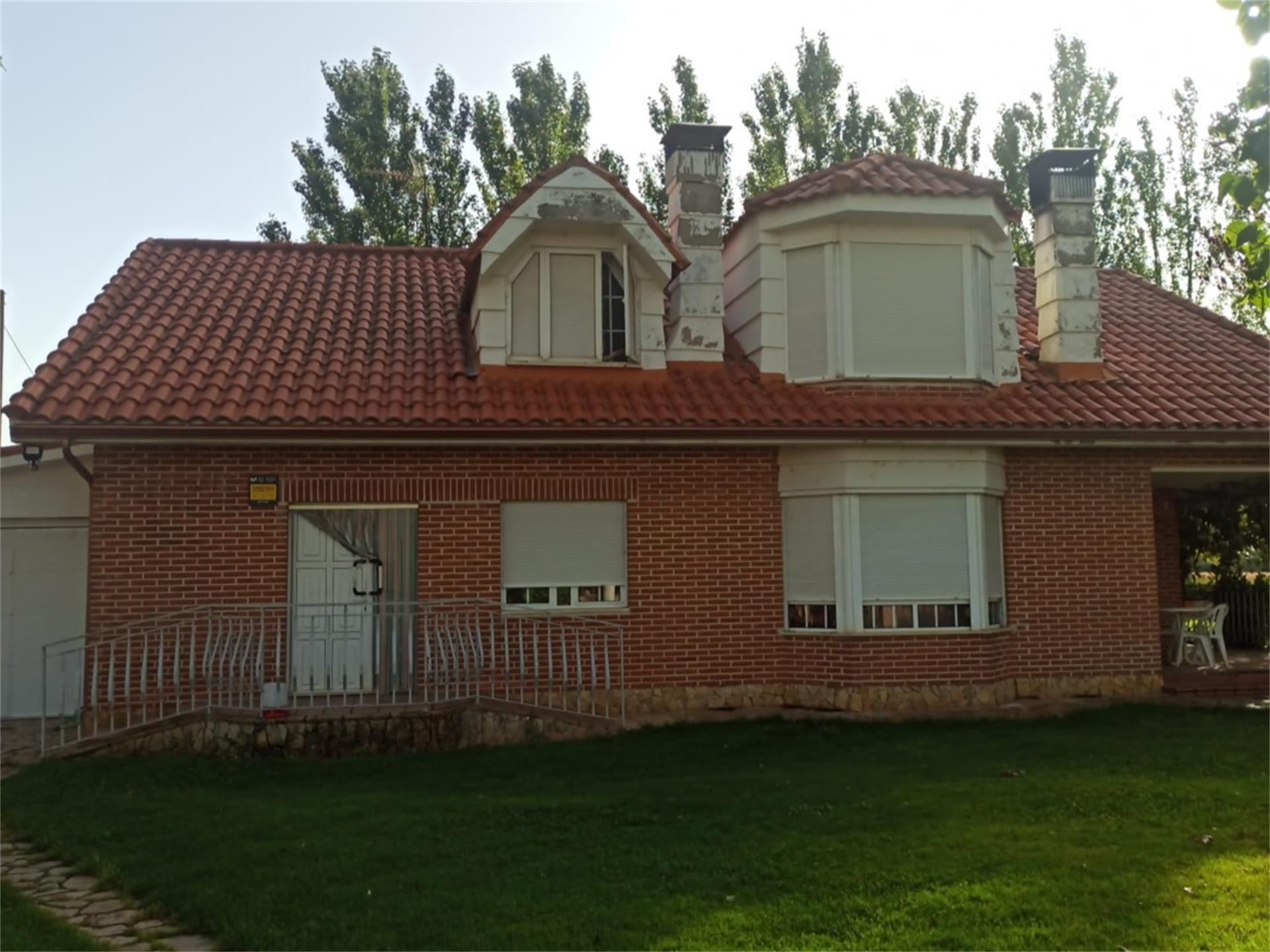 Vista exterior de Casa o xalet en venda en Lantadilla