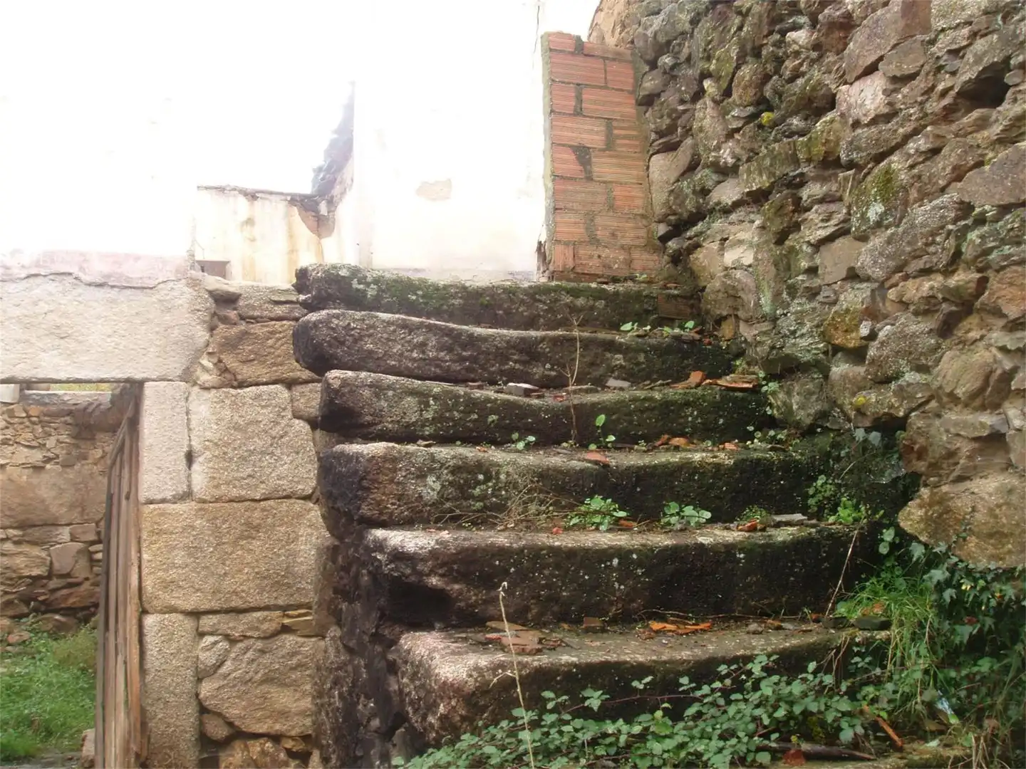 Außenansicht von Einfamilien-Reihenhaus zum Verkauf in San Cibrao das Viñas