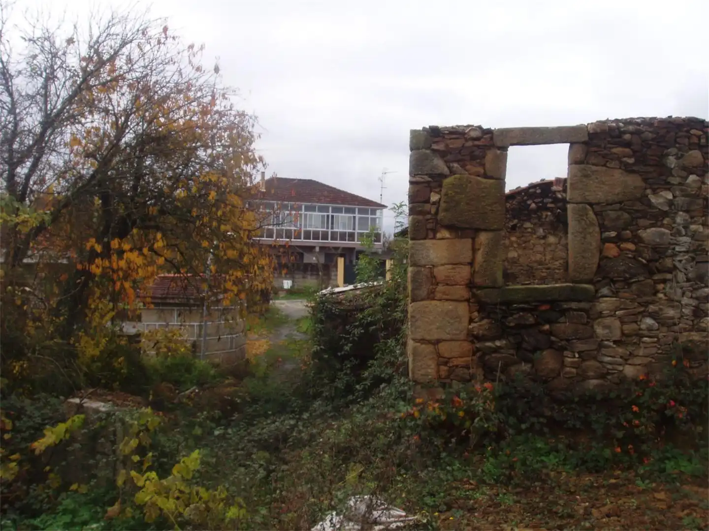 Außenansicht von Einfamilien-Reihenhaus zum Verkauf in San Cibrao das Viñas