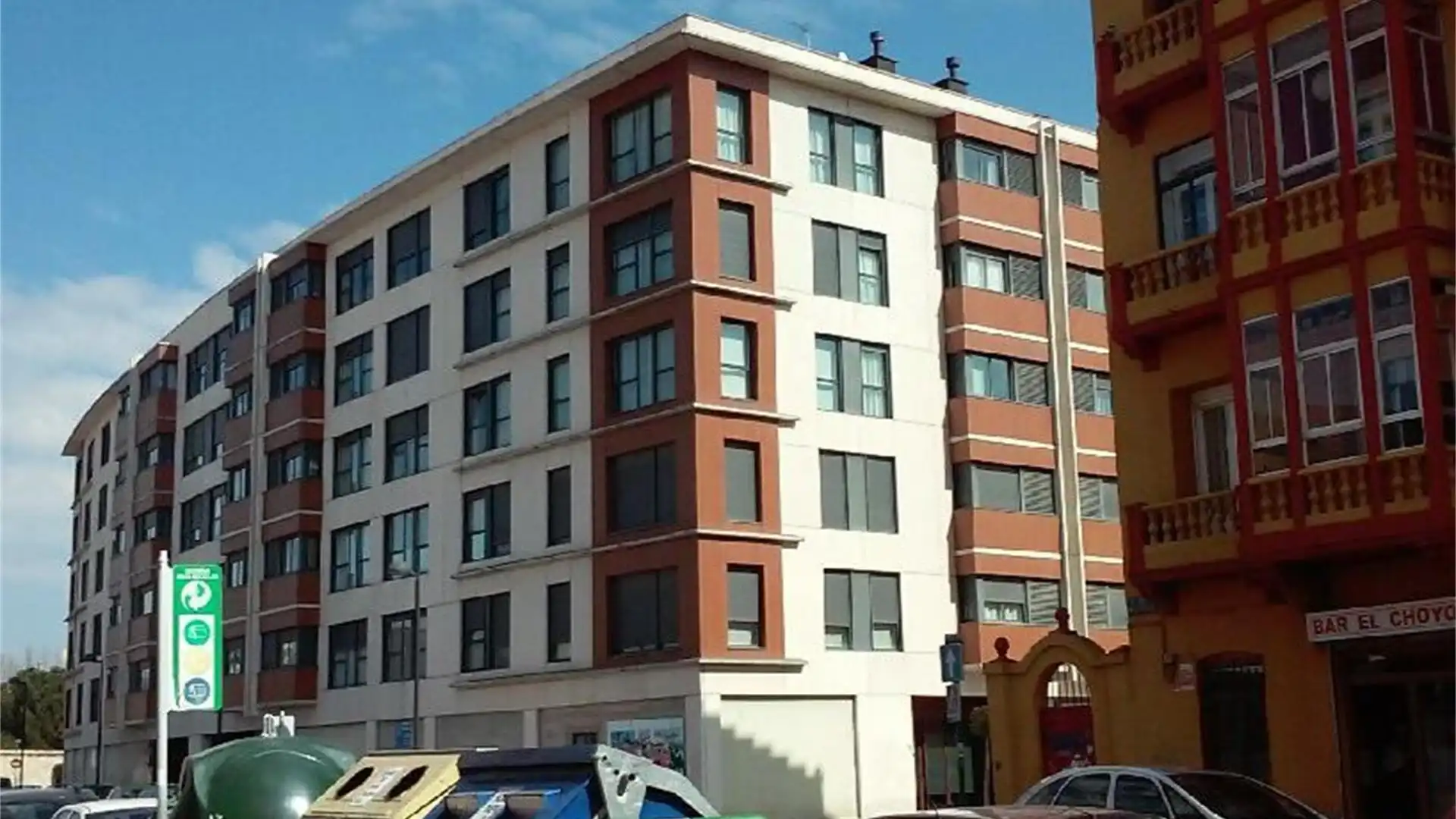 Exterior view of Garage for rent in Burgos Capital