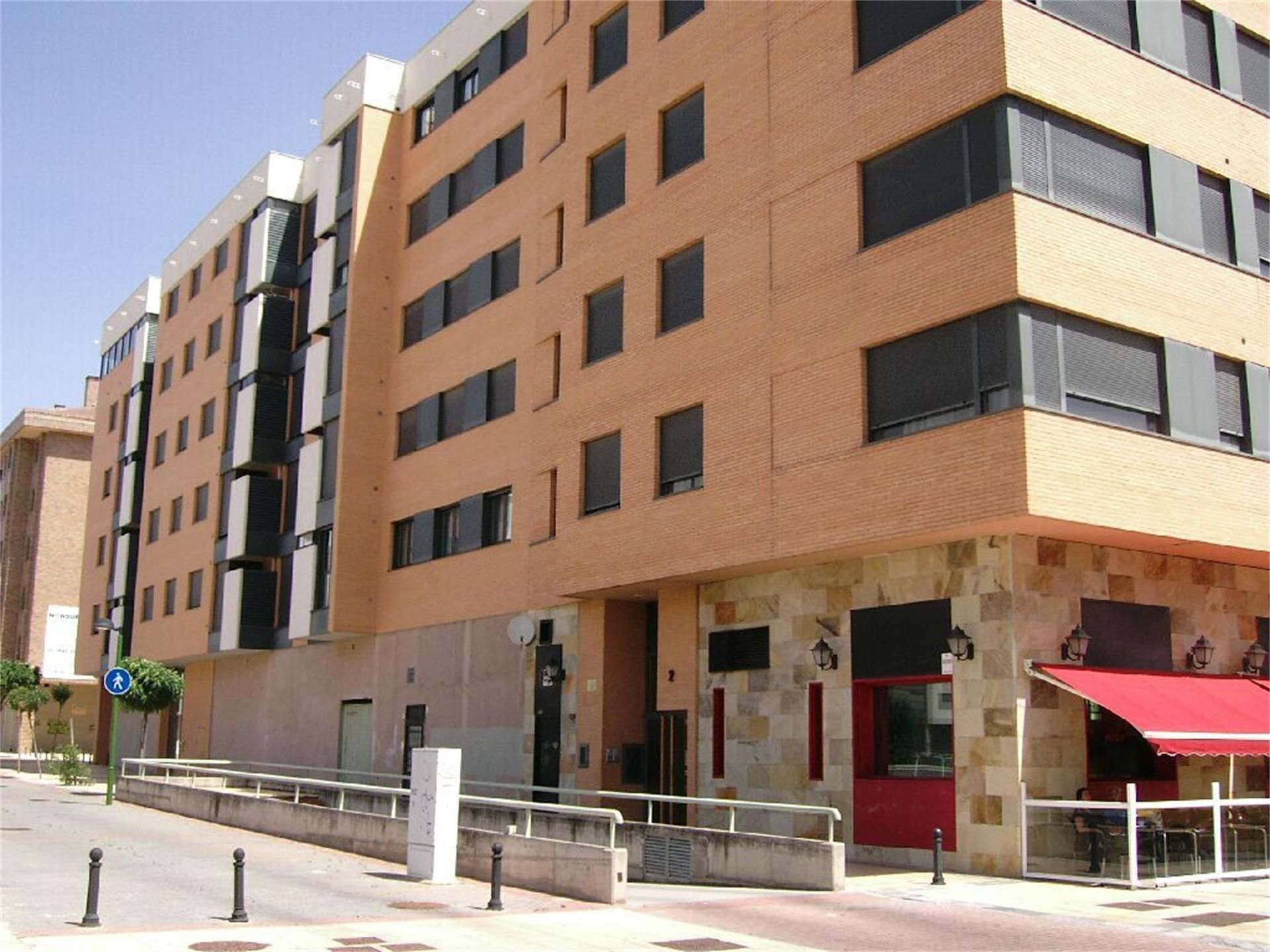 Garatge de lloguer a Calle Lovaina, Universidad - Las Huelgas