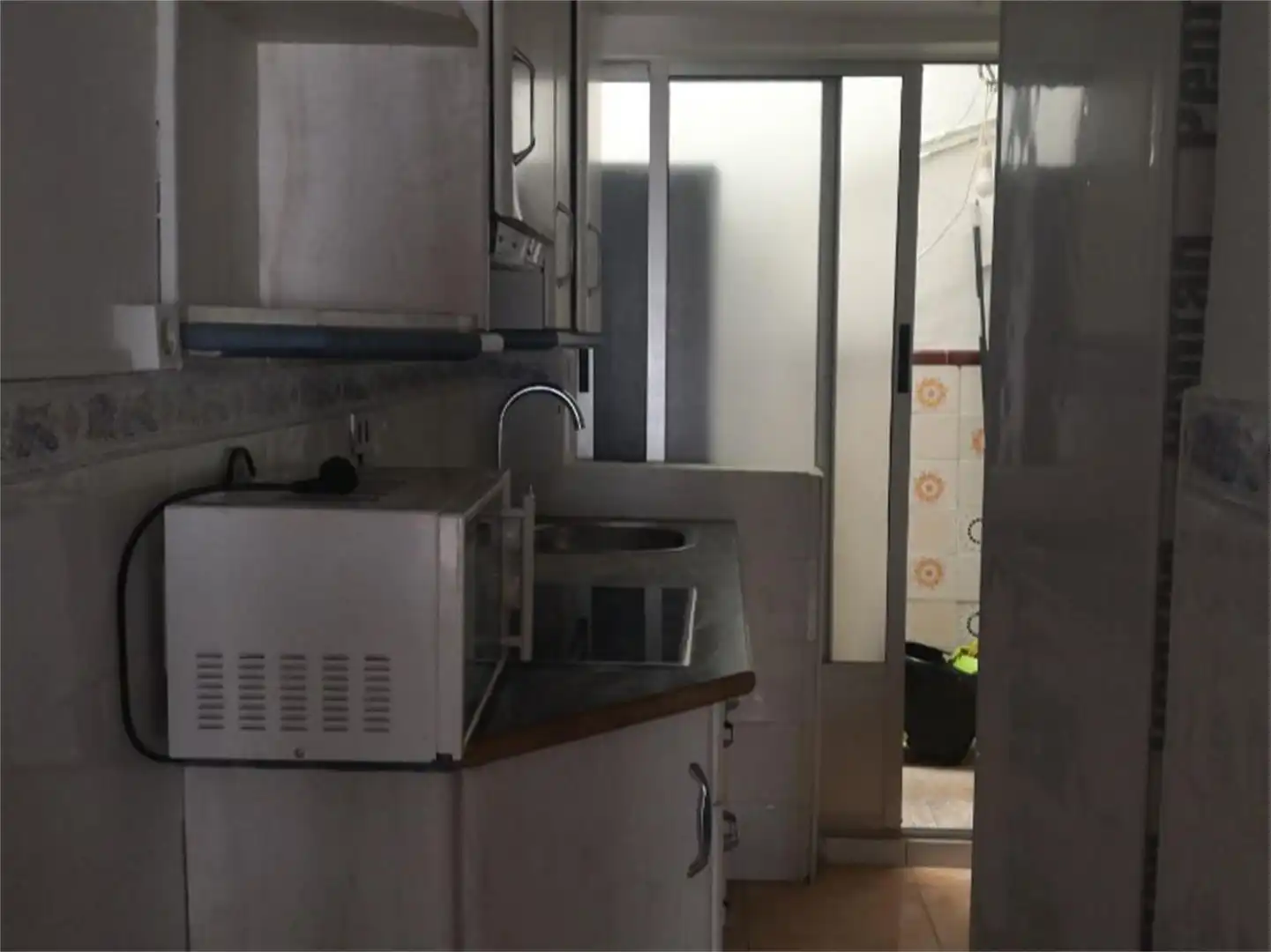 Cuina de Casa adosada en venda en Malpartida de Cáceres amb Aire condicionat i Balcó