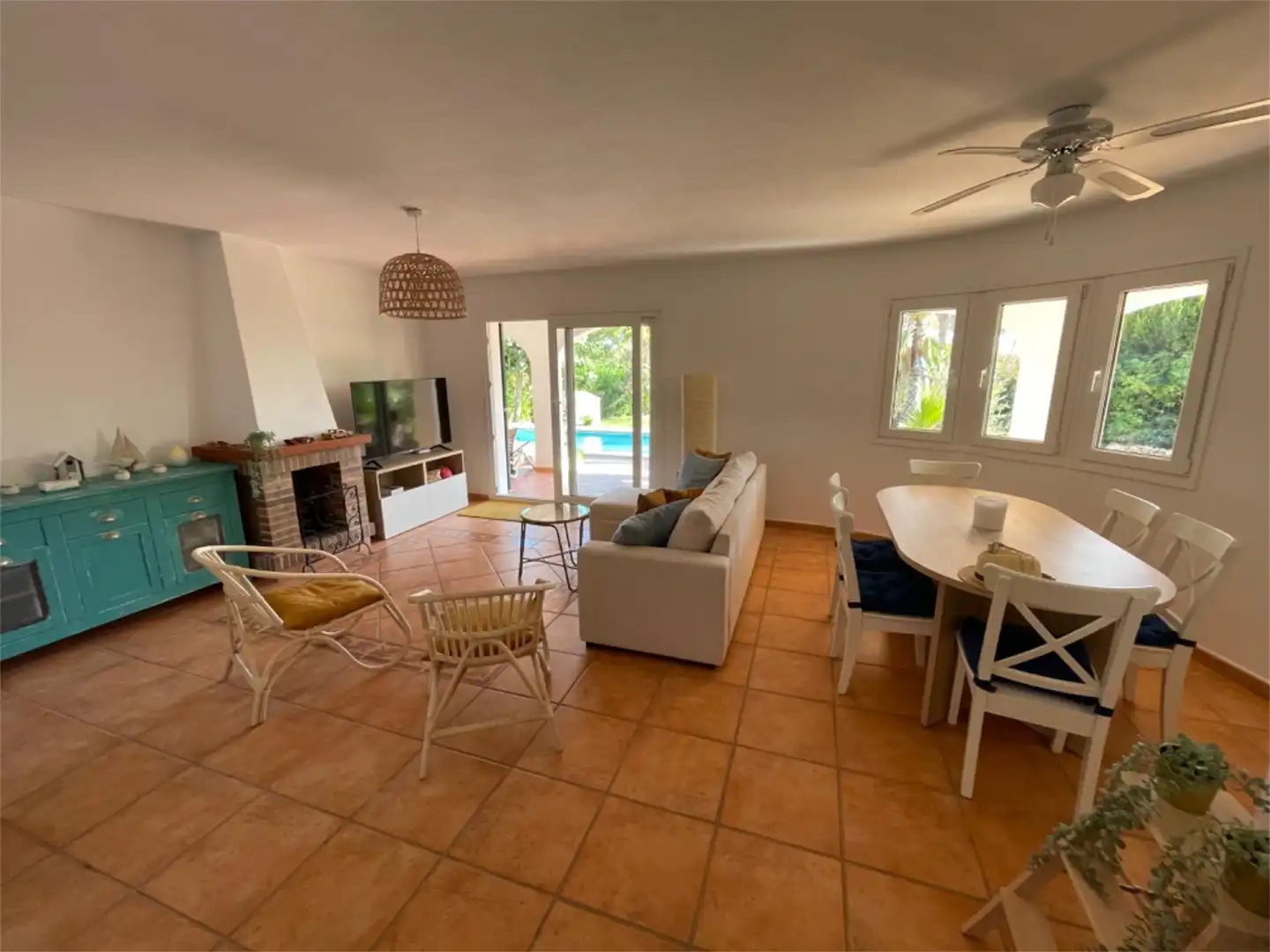 Sala d'estar de Casa o xalet en venda en Sant Lluís amb Piscina