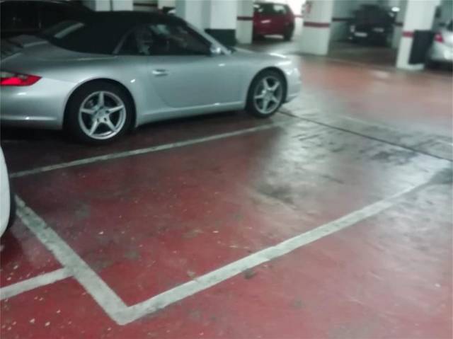 Garaje en Alquiler en Carrer del Bruc en Dreta de l'Eixample