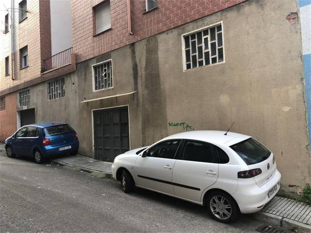 Local comercial en Alquiler en Calle Conde Toreno en El Coto