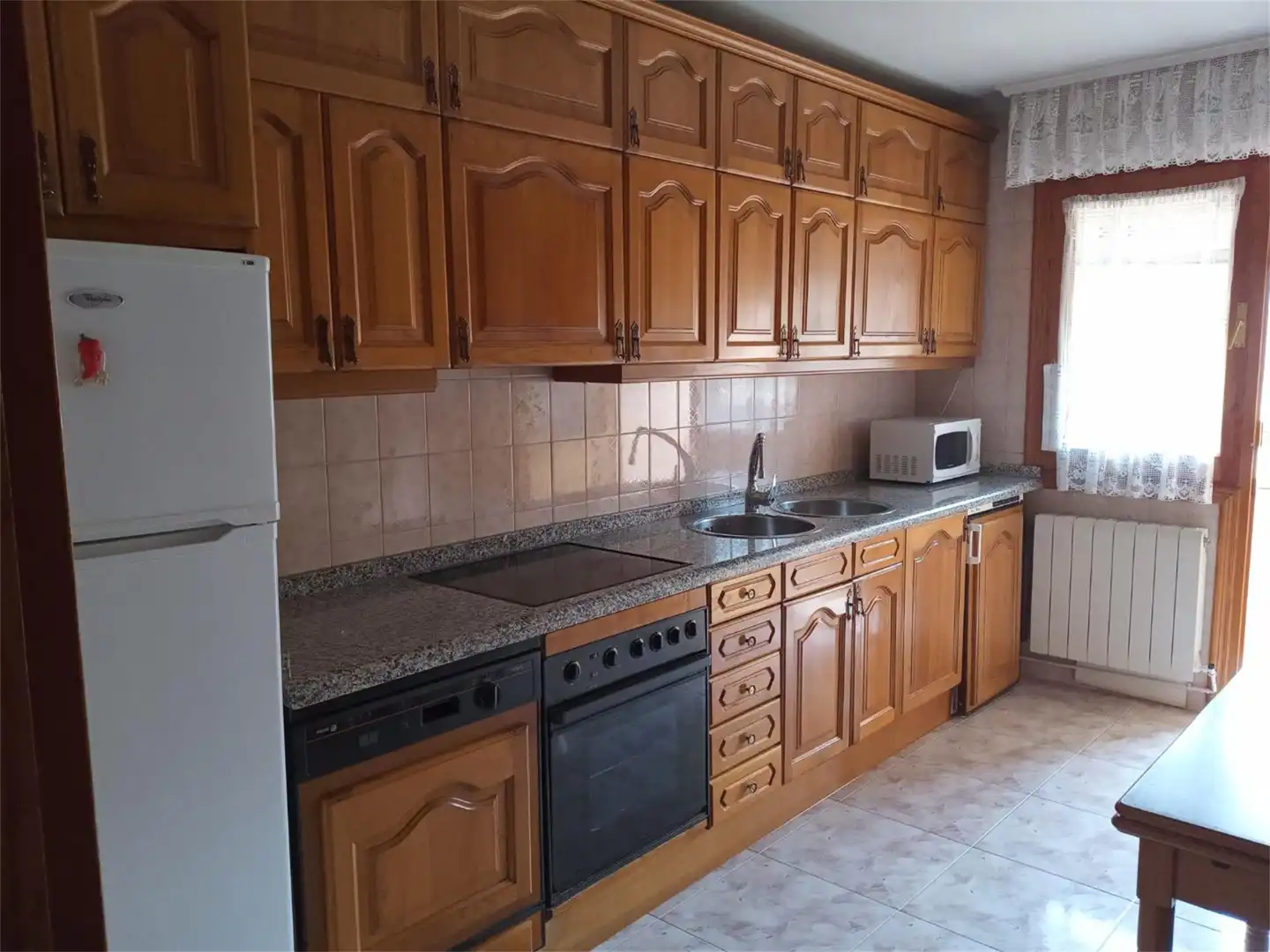 Piso en venta en Calle las Huertas, Saldaña Cocina de Piso en venta en Saldaña con Calefacción, Parquet y Terraza