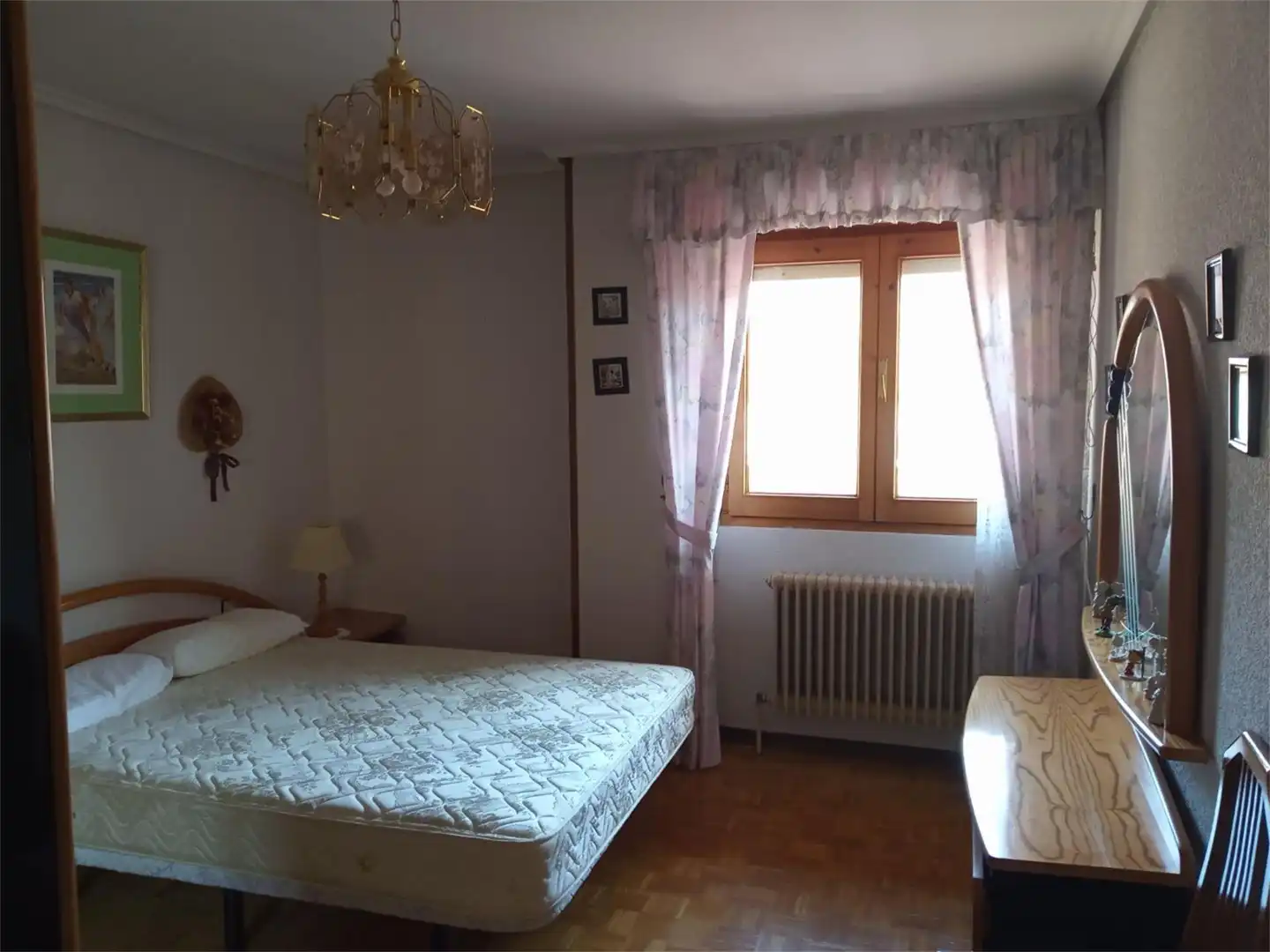 Piso en venta en Calle las Huertas, Saldaña Habitación de Piso en venta en Saldaña con Calefacción, Parquet y Terraza