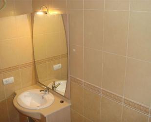 Bathroom of Flat for sale in Olías del Rey