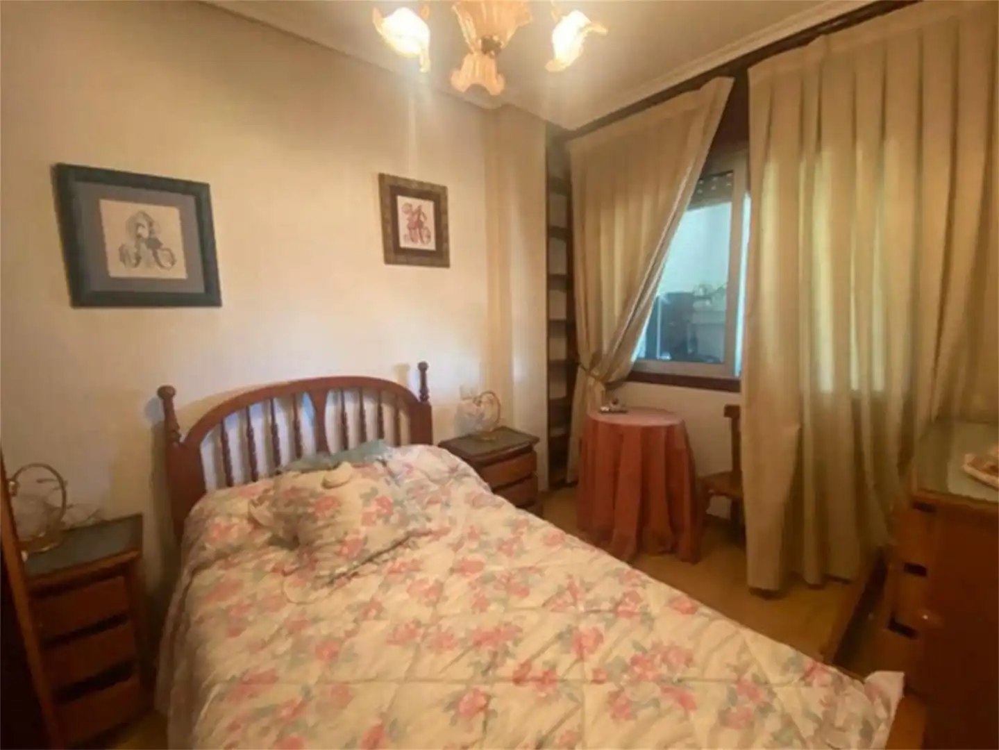 Casa o xalet en venda a Avenida de Pontevedra, O Carballiño Dormitori de Casa o xalet en venda en O Carballiño amb Balcó