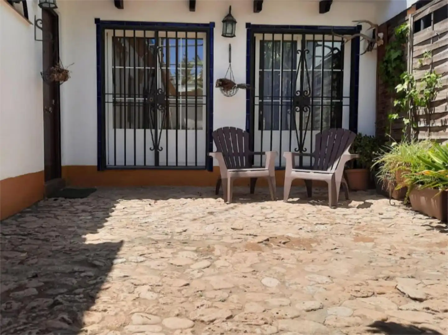Casa adosada de alquiler en Camino de la Reyerta, La Jara Terraza de Casa adosada de alquiler en Sanlúcar de Barrameda con Aire acondicionado, Calefacción y Jardín privado