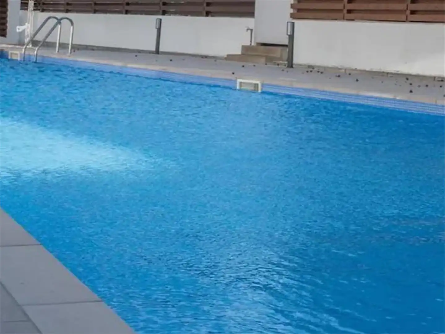 Apartamento en venta en Calle Isla de Hierro, La Malva-rosa Piscina de Apartamento en venta en Valencia con Piscina y Amueblado