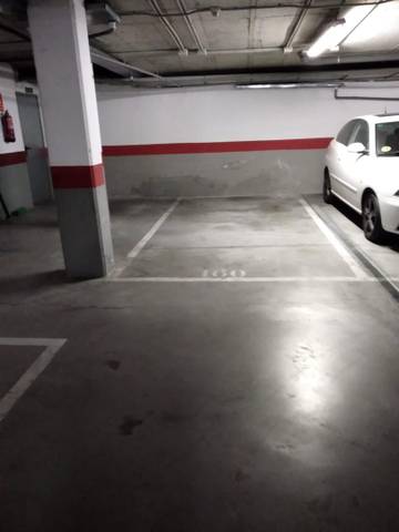 Garaje en Alquiler en Calle del Hospital de Órbigo, 1 en Las Tablas