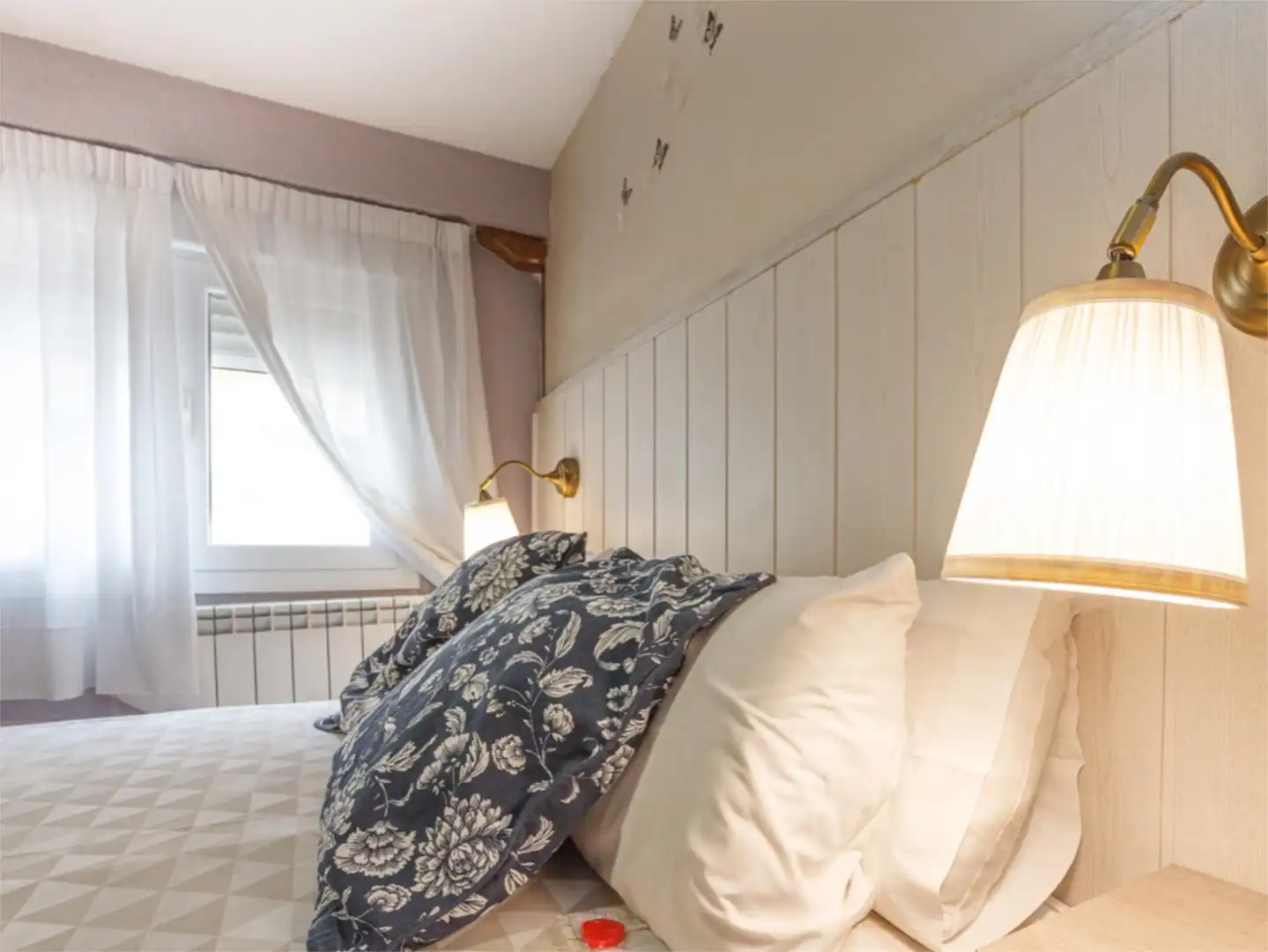 Habitación de Casa adosada en venta en Fuenmayor con Aire acondicionado, Calefacción y Parquet
