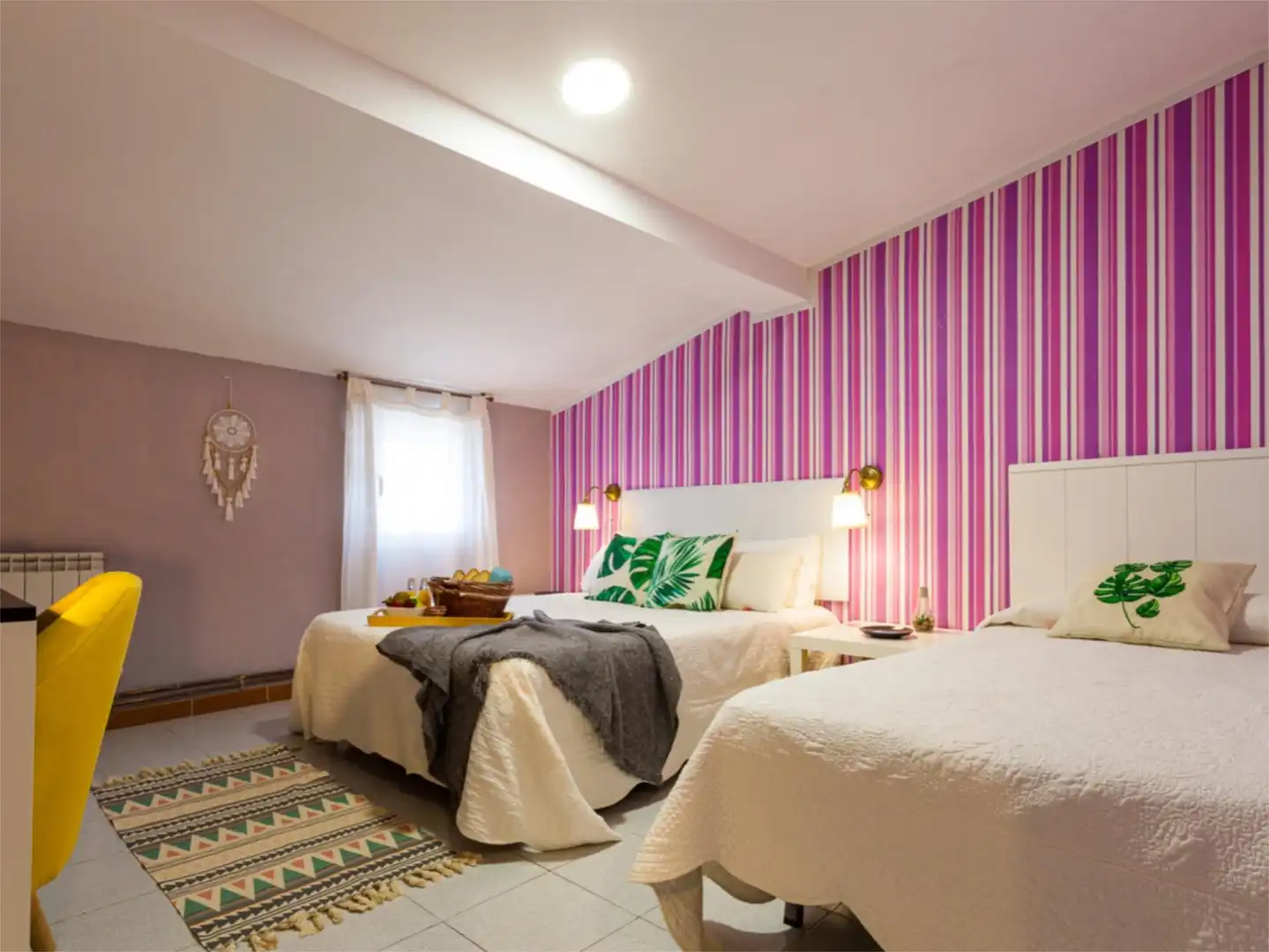 Habitación de Casa adosada en venta en Fuenmayor con Aire acondicionado, Calefacción y Parquet