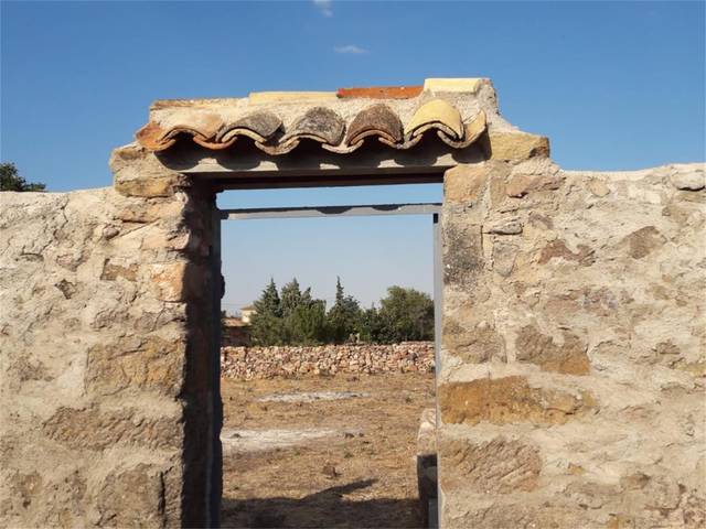 Terreno en Venta en Calle la Iglesia, 18 en Molina de Aragón