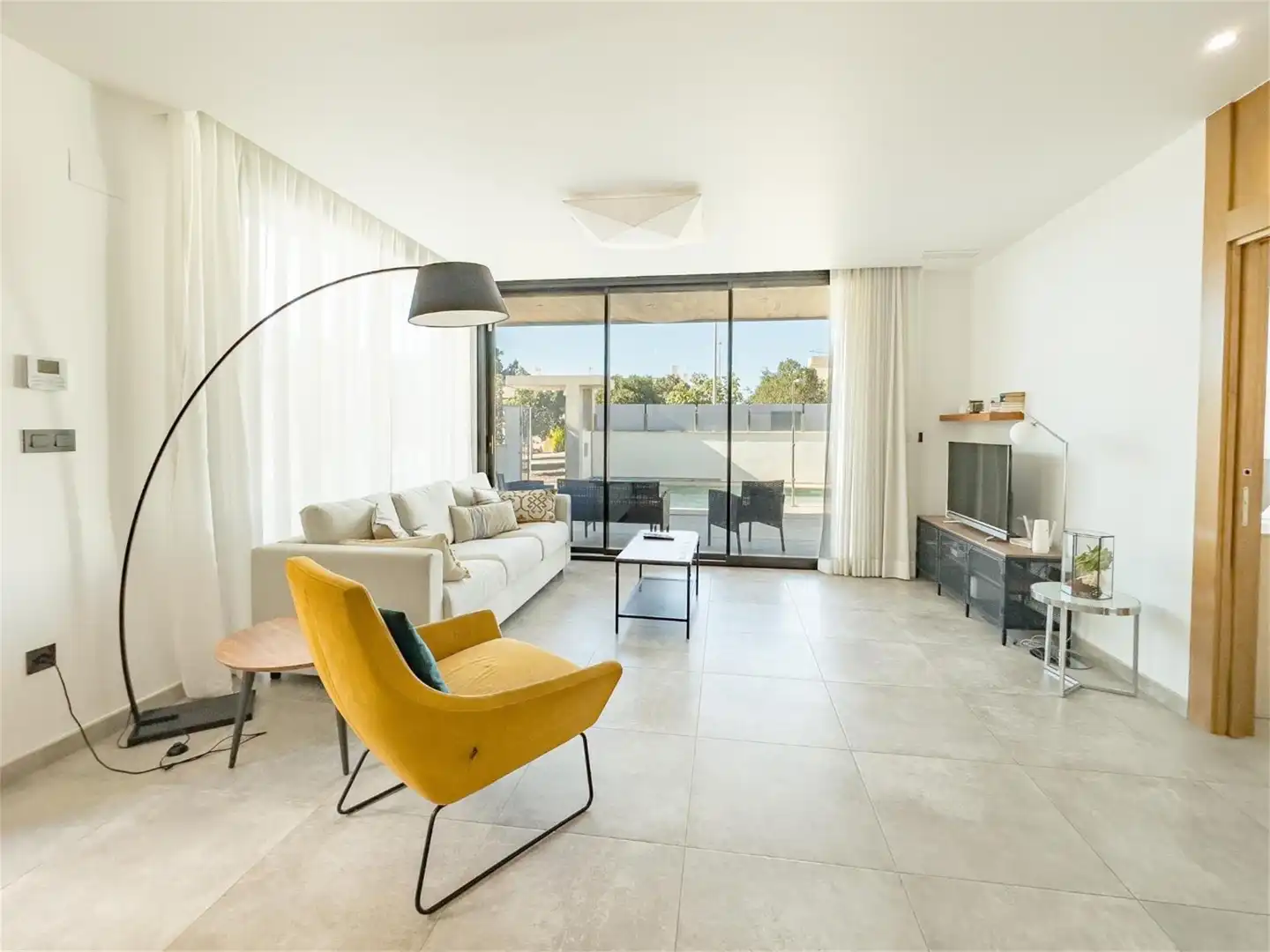 Casa o chalet en venta en Calle Picasso, Rojales Sala de estar de Casa o chalet en venta en Rojales con Aire acondicionado, Calefacción y Jardín privado
