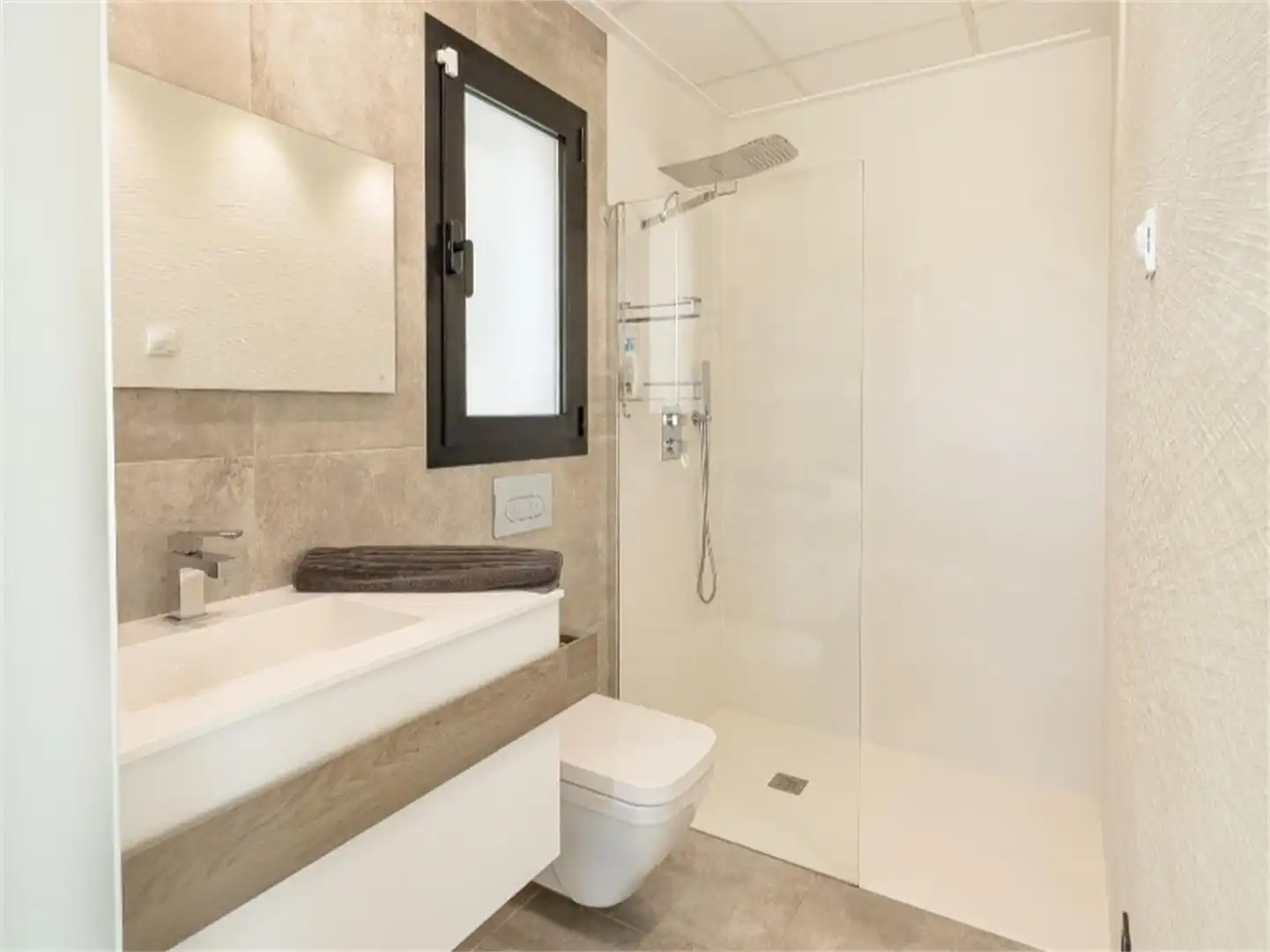 Casa o chalet en venta en Calle Picasso, Rojales Baño de Casa o chalet en venta en Rojales con Aire acondicionado, Calefacción y Jardín privado
