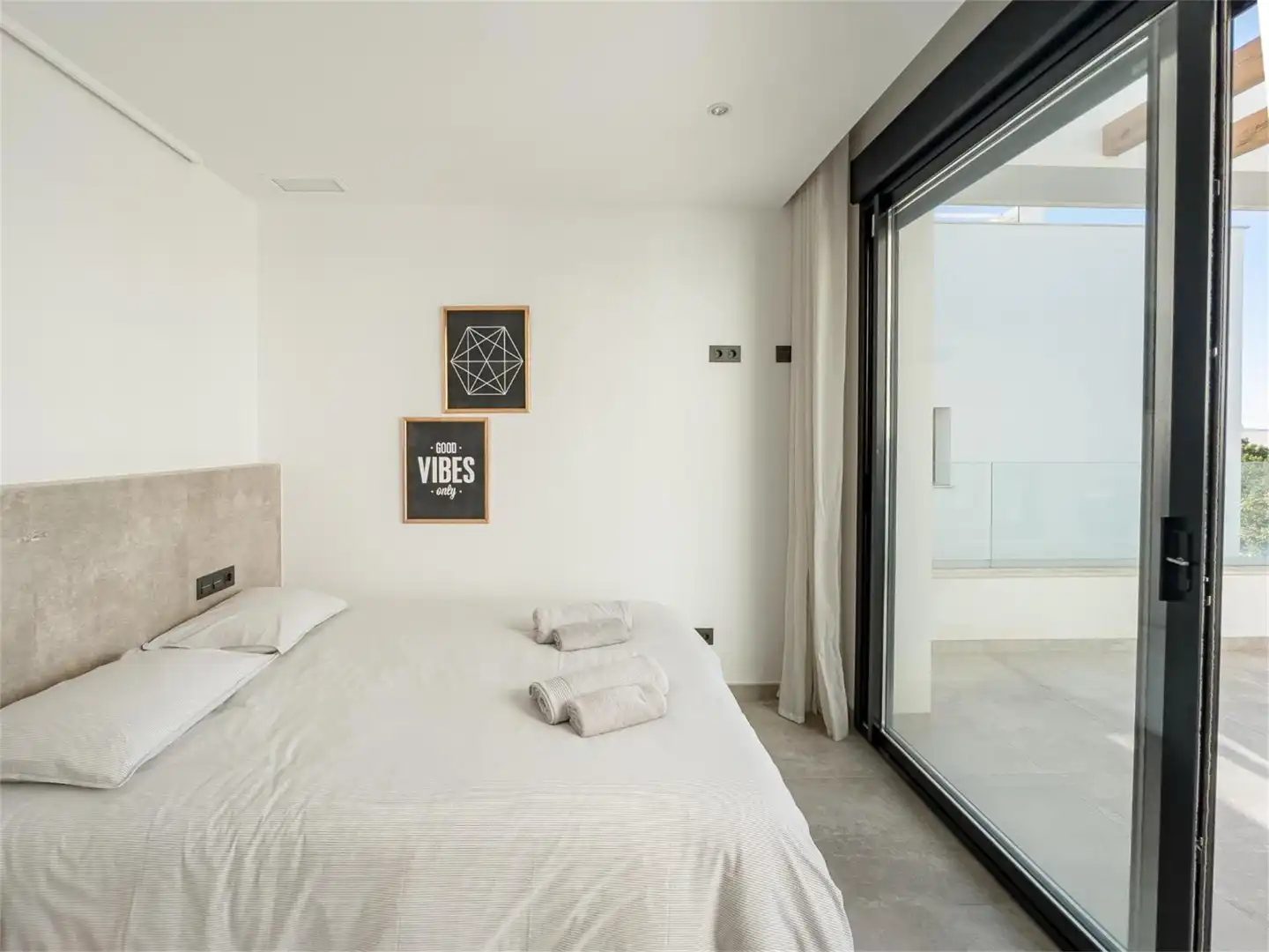 Casa o chalet en venta en Calle Picasso, Rojales Habitación de Casa o chalet en venta en Rojales con Aire acondicionado, Calefacción y Jardín privado