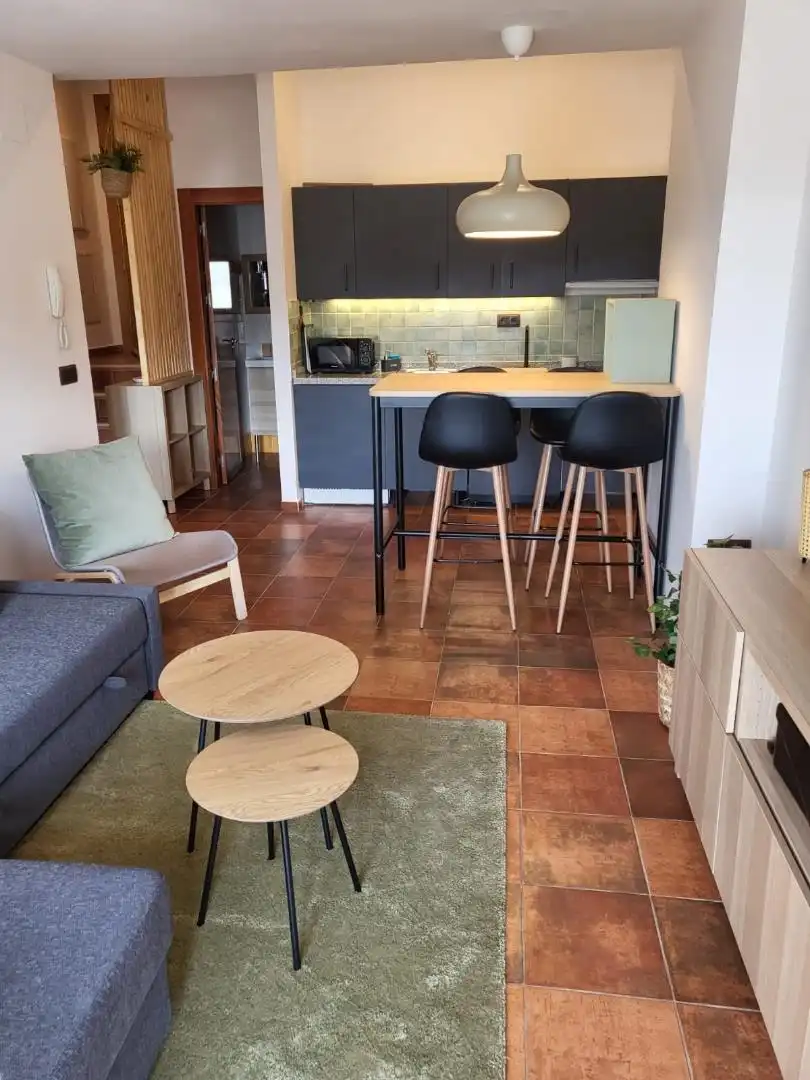 Piso de alquiler en Calle Torcal, 123, Zona alta Cocina de Piso de alquiler en Sierra Nevada con Calefacción, Parquet y Terraza