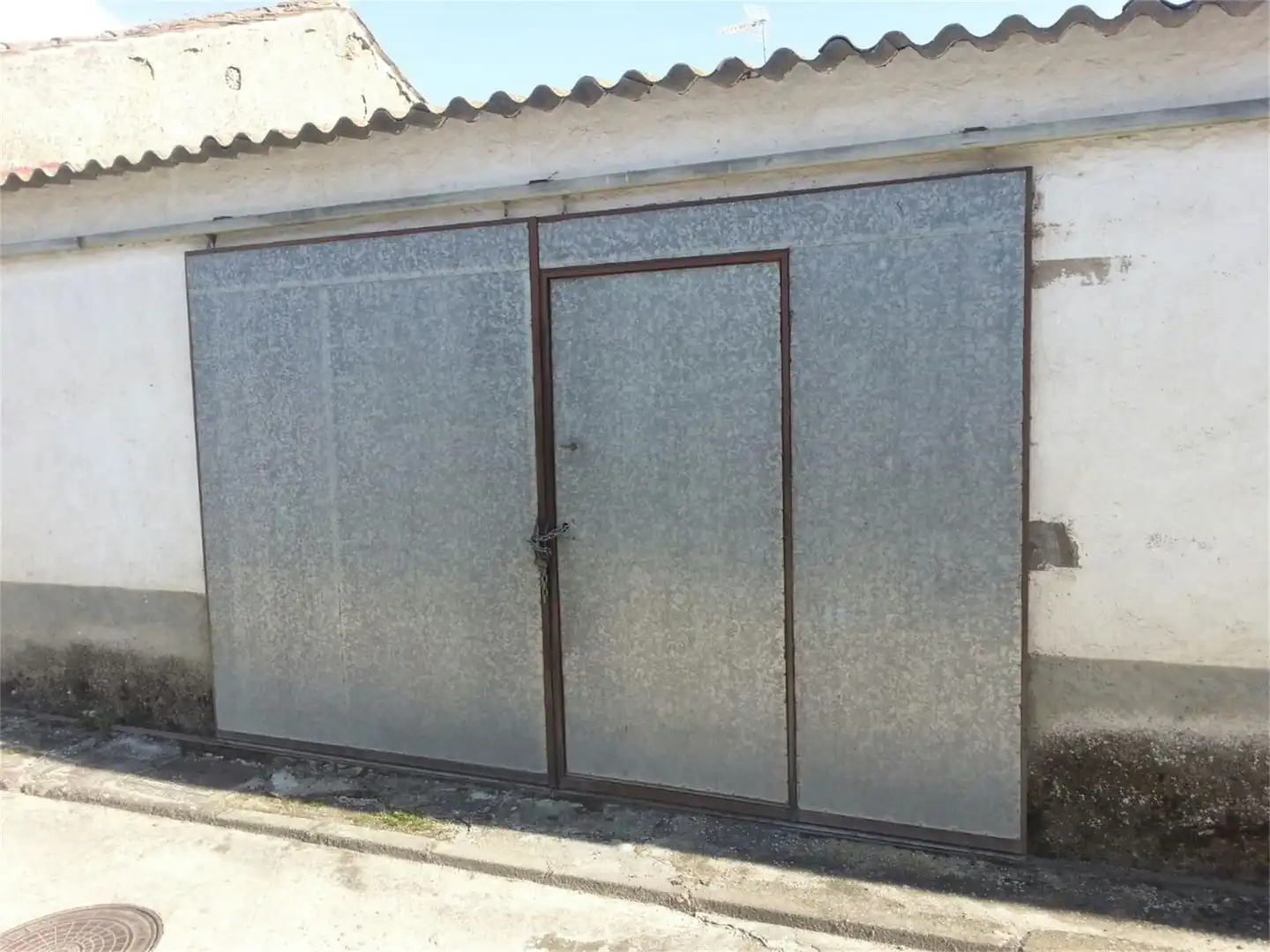 Garatge en venda a Calle Codorniz, San Cristóbal de la Vega Vista exterior de Garatge en venda en San Cristóbal de la Vega