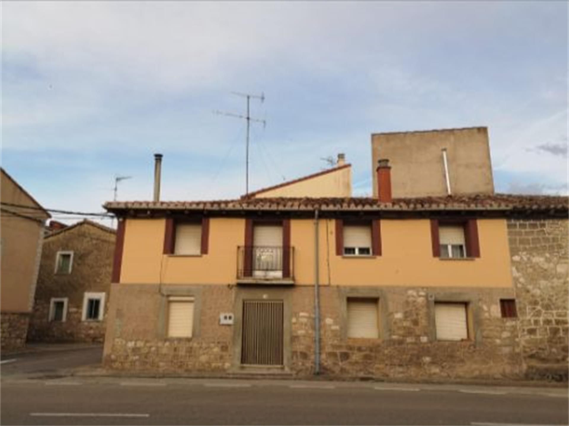 Exterior view of Single-family semi-detached for sale in Buniel  with Heating and Furnished