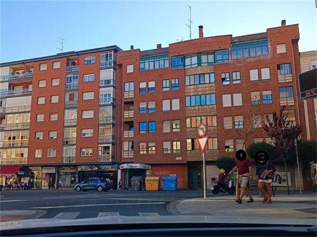 Piso en Venta en Avenida del Doctor Fleming, 10 en Crucero