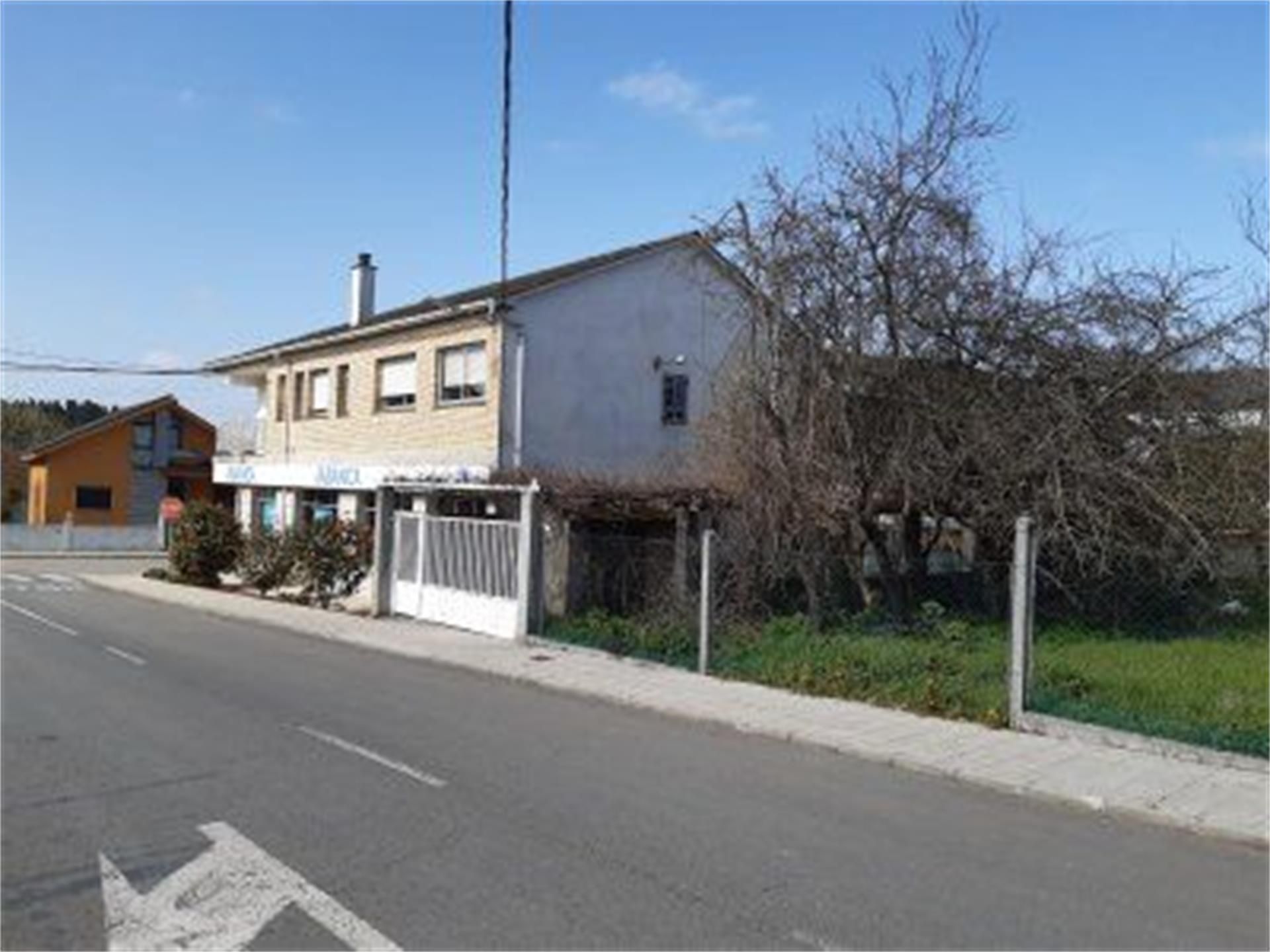 Exterior view of Single-family semi-detached for sale in Pol