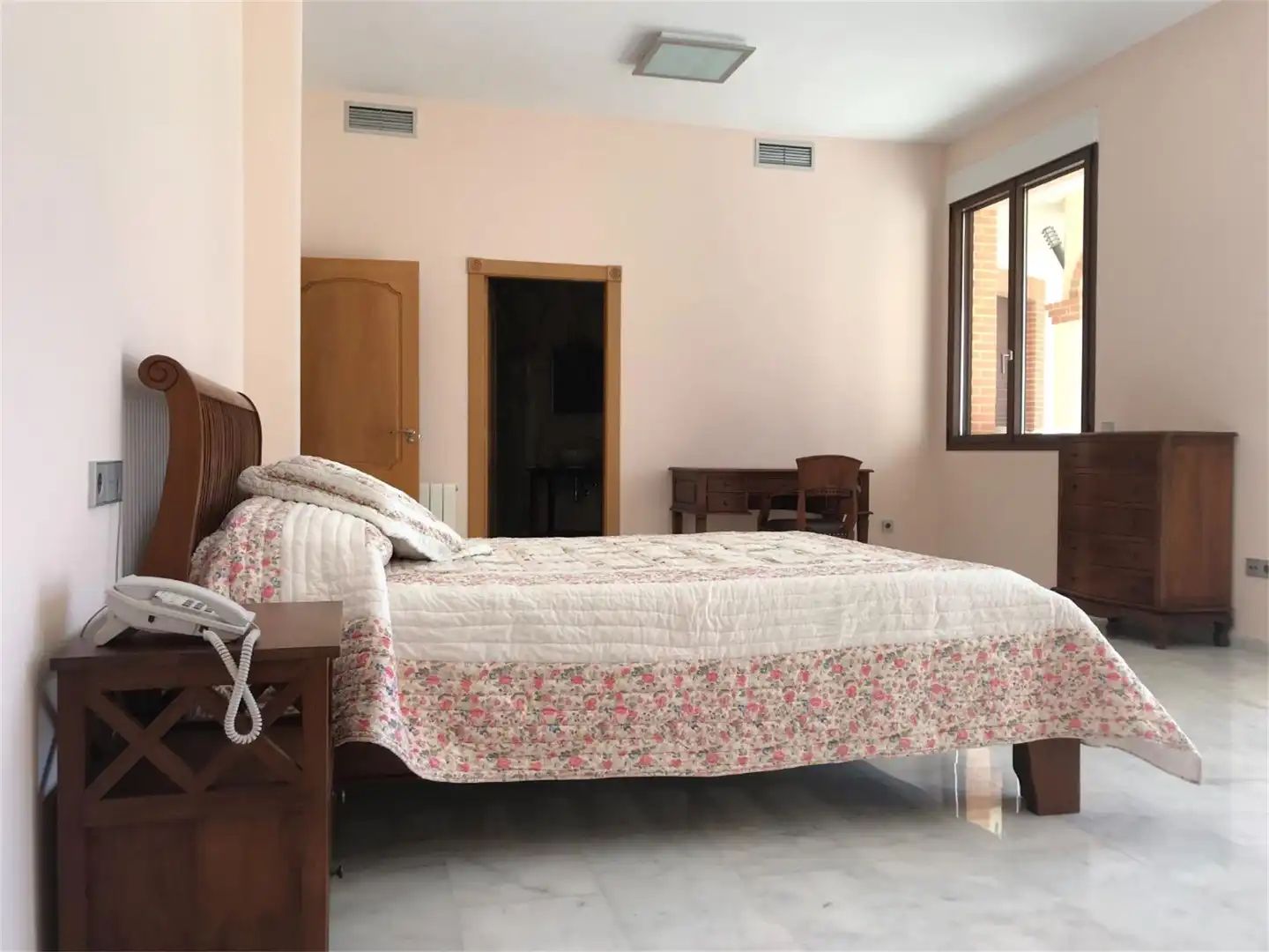 Habitación de Casa o chalet de alquiler en Benimantell con Aire acondicionado, Calefacción y Jardín privado