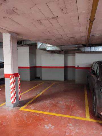 Garaje en Alquiler en Bulevar Louis Pasteur, 2 en El Tejar - Hacienda Bizcochero