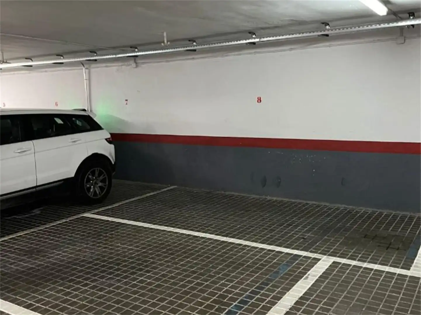 Garage for rent in Calle de Romero Robledo, Argüelles Parking of Garage for rent in Madrid