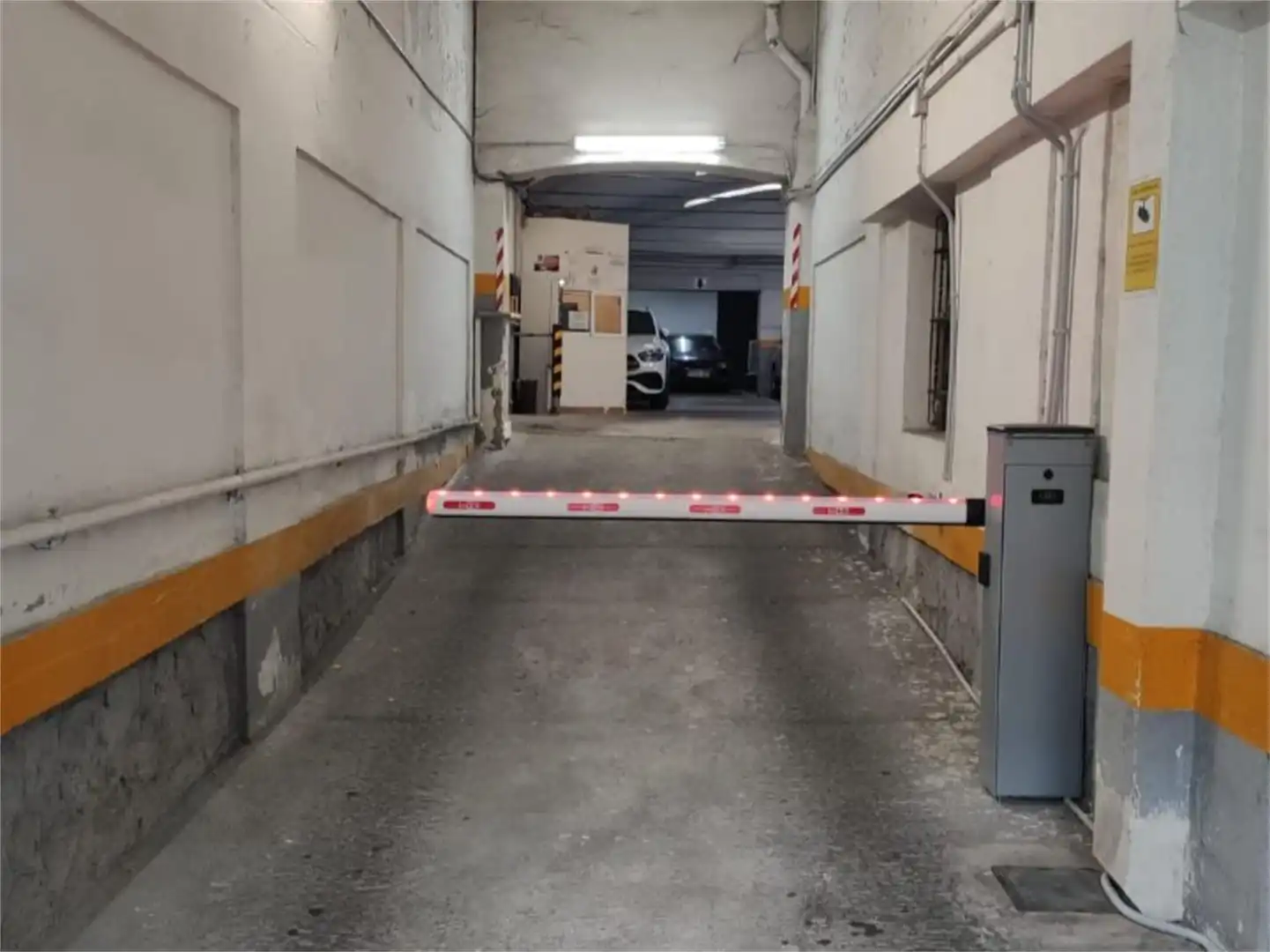 Garage for rent in Calle de Romero Robledo, Argüelles Parking of Garage for rent in Madrid