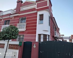 Vista exterior de Casa o xalet en venda en Aljaraque amb Calefacció, Parquet i Terrassa