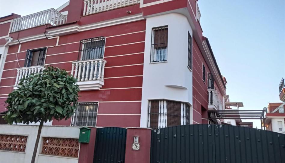 Casa o xalet en venda a Calle David Clark, 25, Corrales, Huelva - imatge 1 Foto 1 de Casa o xalet en venda a Calle David Clark, 25, Corrales, Huelva