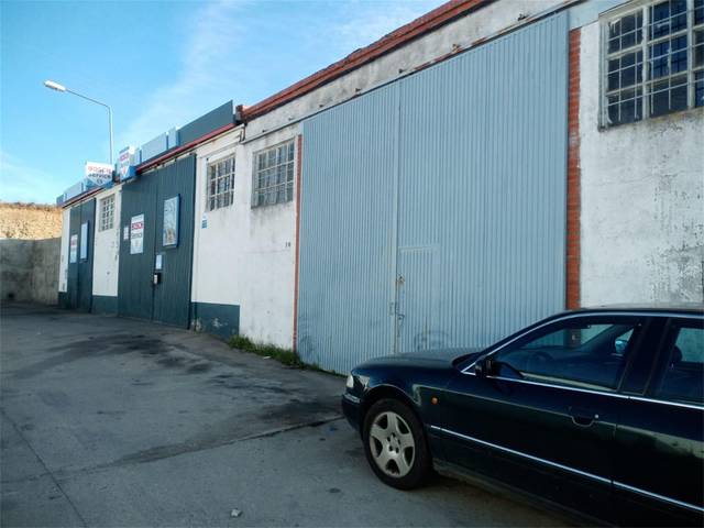 Nave industrial en Venta en Calle Almacenes en Villares de la Reina