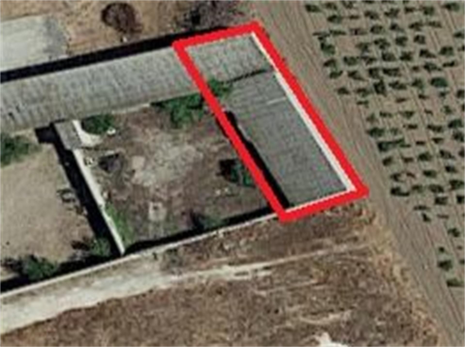 Industrial buildings for sale in Quero