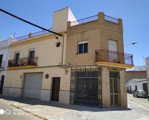 Exterior view of House or chalet for sale in Los Palacios y Villafranca  with Air Conditioner and Balcony