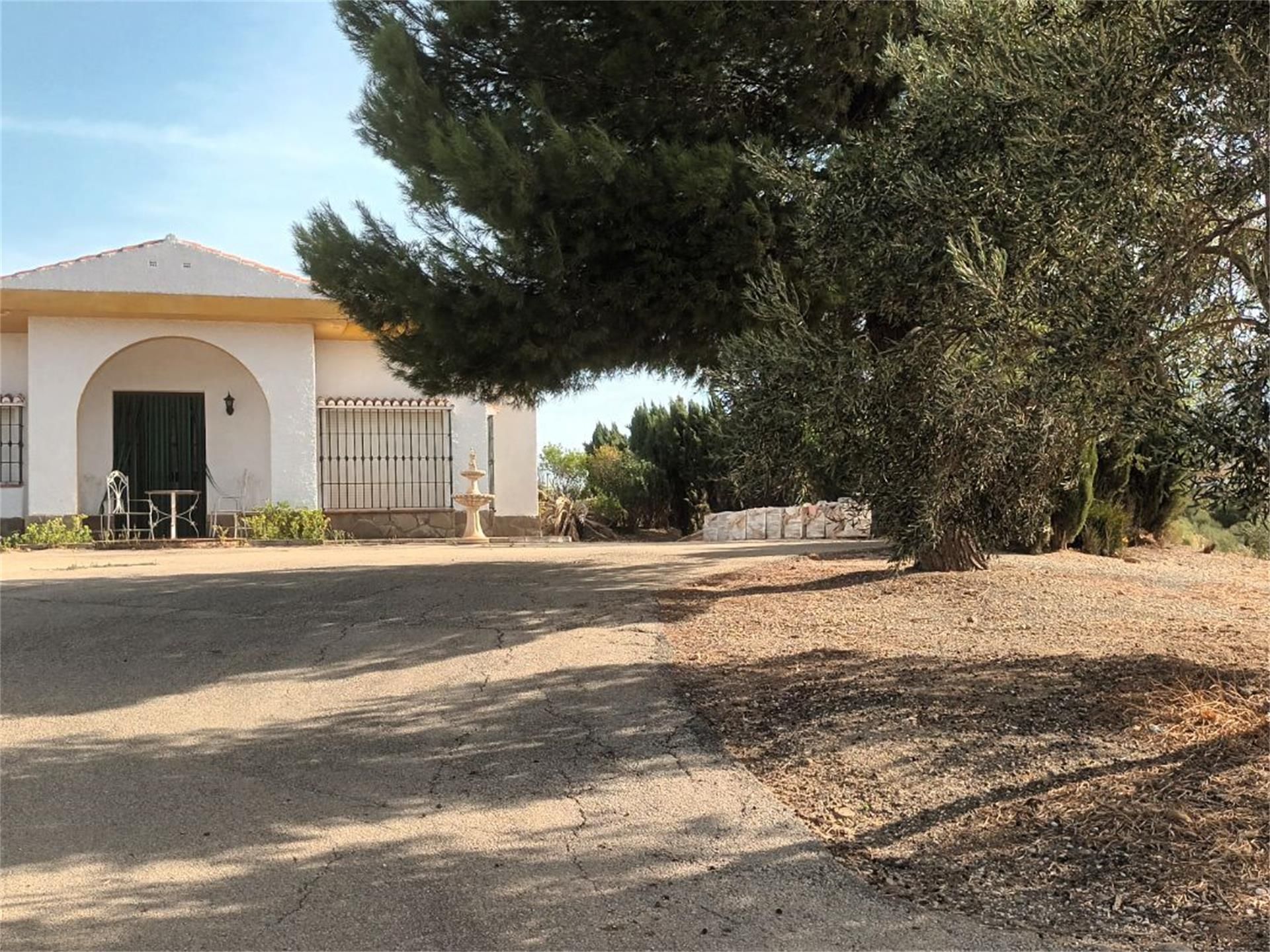 Vista exterior de Casa o xalet en venda en Antequera amb Piscina