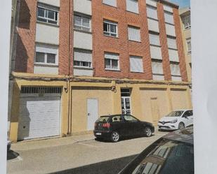 Vista exterior de Pis en venda en Santa María del Páramo amb Calefacció, Parquet i Terrassa