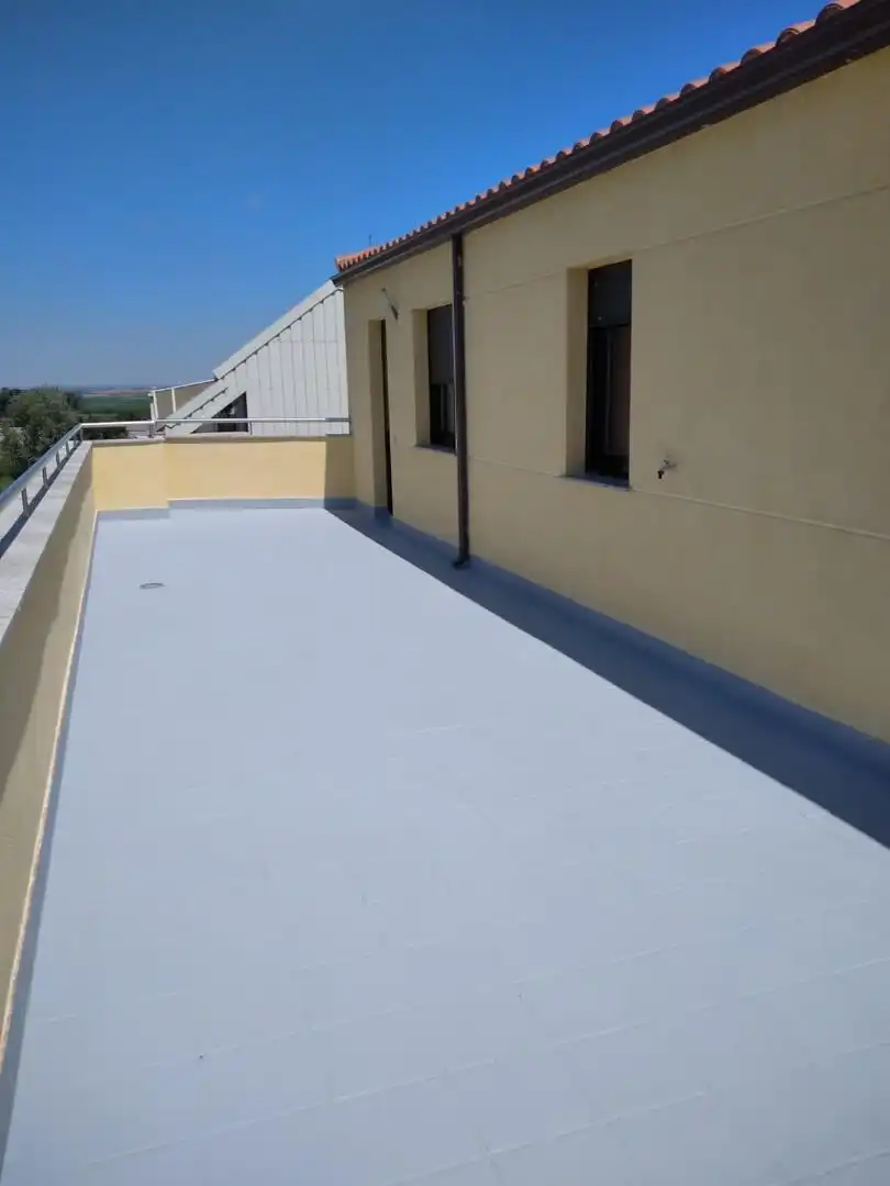 Ático en venta en Calle de la Iglesia, 51, Villares de la Reina Terraza de Ático en venta en Villares de la Reina con Calefacción, Terraza y Amueblado