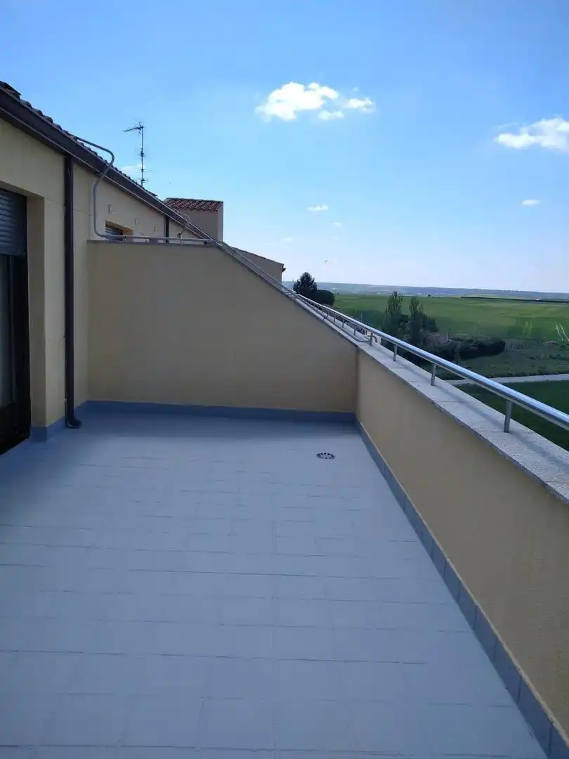 Ático en venta en Calle de la Iglesia, 51, Villares de la Reina Terraza de Ático en venta en Villares de la Reina con Calefacción, Terraza y Amueblado