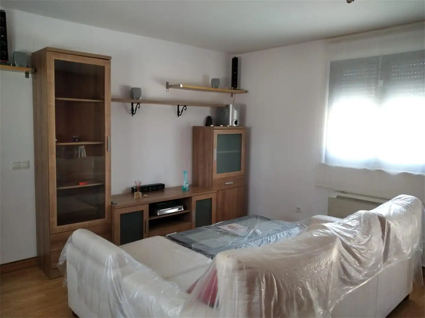 Ático en venta en Calle de la Iglesia, 51, Villares de la Reina Sala de estar de Ático en venta en Villares de la Reina con Calefacción, Terraza y Amueblado