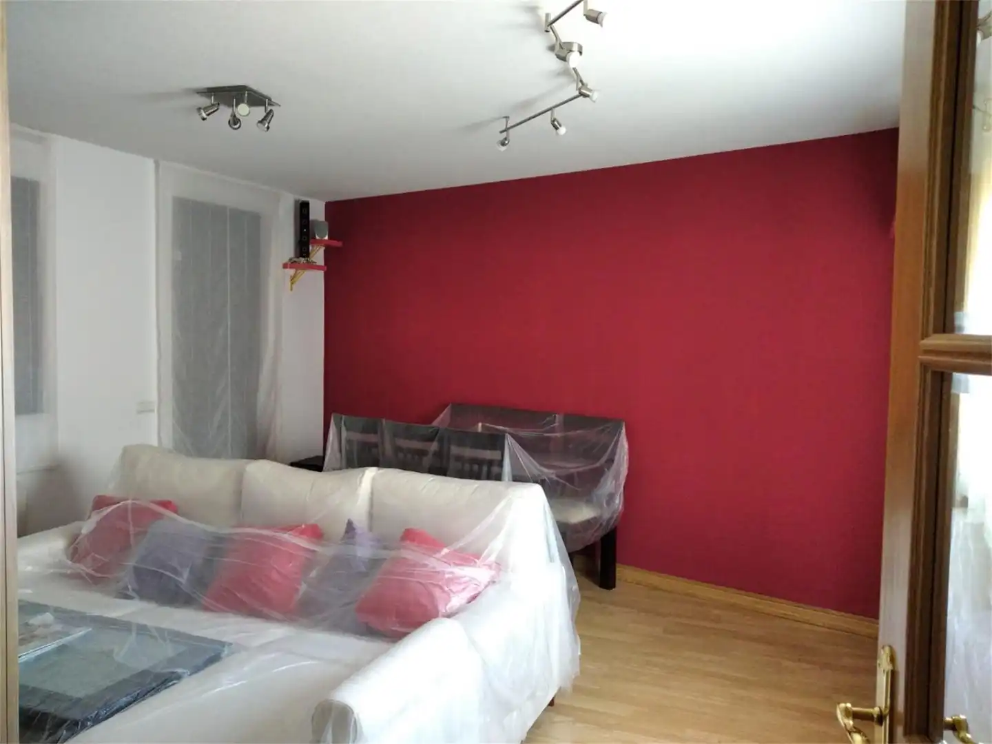 Ático en venta en Calle de la Iglesia, 51, Villares de la Reina Sala de estar de Ático en venta en Villares de la Reina con Calefacción, Terraza y Amueblado